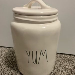 Rae Dunn - 🇺🇸 YUM Canister - NWT